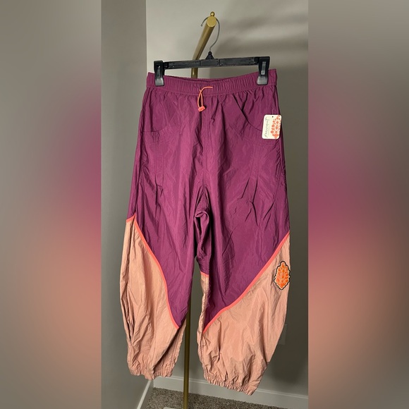 NWT! FP Movement Women's Free
Throw Pants Multiple Sizes!!! - Picture 7 of 13